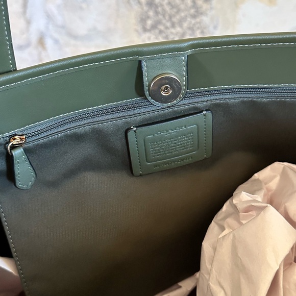 Coach camo - Picture 6 of 15